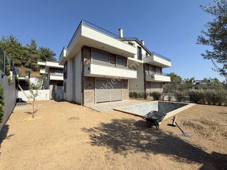 💥💥 Güç'ten Güre'de Hayallerinizi Süsleyen Yüzme Havuzlu Asansörlü Satılık 4+1 Villa