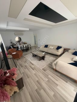 Ege Mahallesi'nde 3+1 Kapalı Mutfaklı Satılık Daire