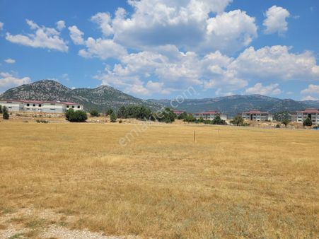 Akseki Büyükalanda Satılık Anayola 100m Mesafede 2365 Tarla