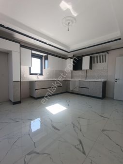 Mehmetbey Mah. 3+1 152m2 Bireysel Garaj