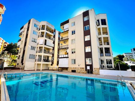 Ege Mahallesinde Satılık Arakat 3+1 Doğalgazlı Bakımlı Daire