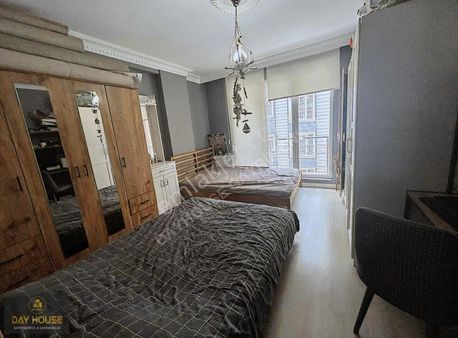 Day House Gayrimenkulden Vega Avm Karşısı Satılık Ara Kat