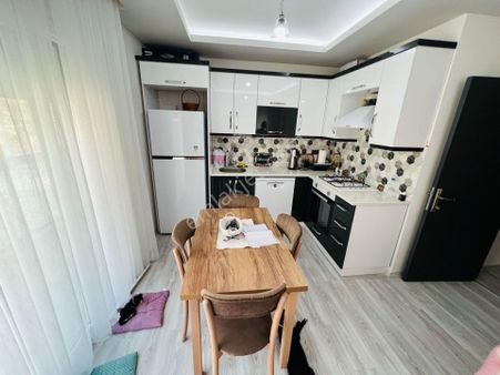 Merkeze Yürüme Mesafesinde Satılık Eşyalı Yüksek Giriş 2+1 Daire