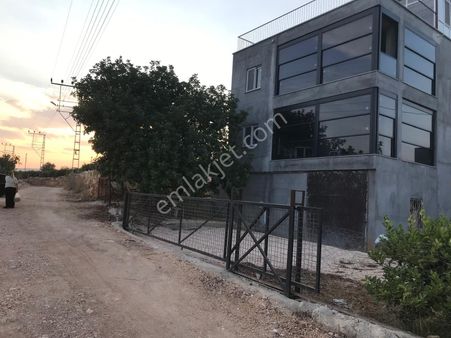 Narlıkuyu - Hasanalilerde Satılık Deniz Ve Doğa Manzaralı Tripleks Ev Ve Bahçe