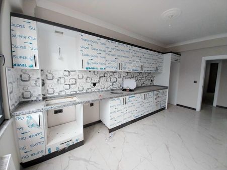 Yükselden Tuzcumuratın En Nezih Yerinde Ön Cephe 3+1 Geniş Daire