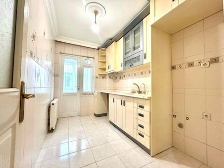 Yükselden Cennetayağında Muhteşem Konumda Ayrı Mutfak 3+1 Daire