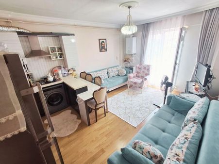 Rba Dan Erenköy Mahallesi İşlek Cadde Üzerinde Geniş Amerikan Mutfak 2+0 Satılık Daire