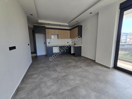 Obanın Merkezinde Sahile 100 Metre Satılık 2+1 Daire