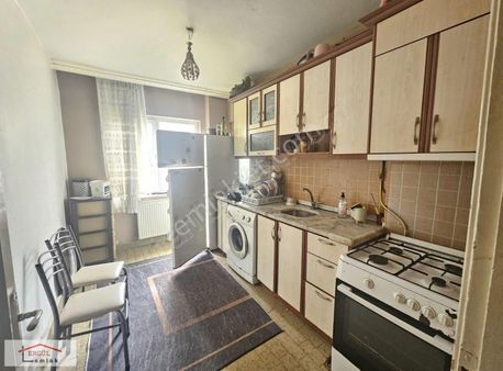 Adapazarı Mithatpaşada Satılık 3+1 Daire