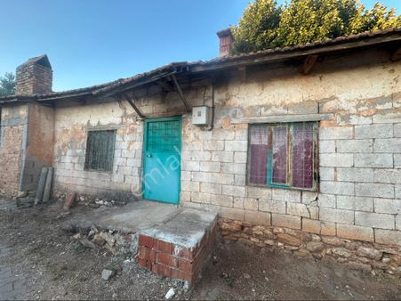 Manisa Akhisar Topluca Mahallesinde Satılık Müstakil Ev