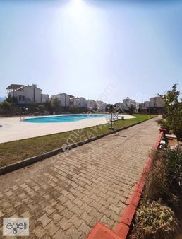 Güzelçamlı Da 4+1 Havuzlu Site De Bakımlı Yazlık