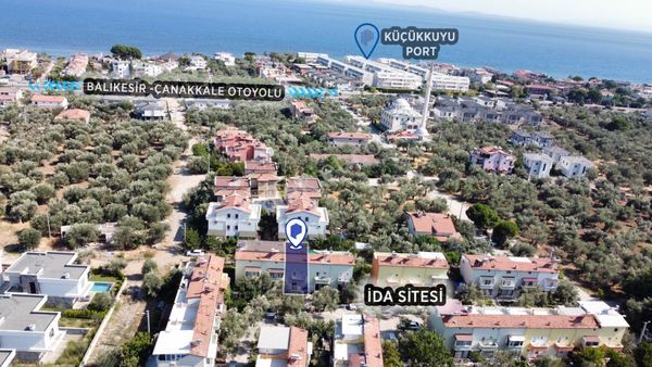 Küçükkuyu Mıhlı İda Sitesinde Satılık Emsalsiz Konumlu 3+1 Villa