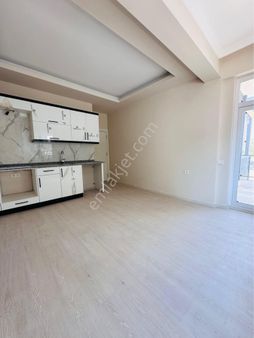 Kepez Ayanoğluda 1 Kat 2+1 80 M2 Sıfır Katta Asansörlü Kelepir Daire