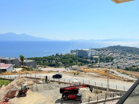 Panoramık Deniz Manzaralı-guvenlık-sosyal Alanı-otopark-yerden Isıtma-bahçe-modern-ultra Lüx-168 M2