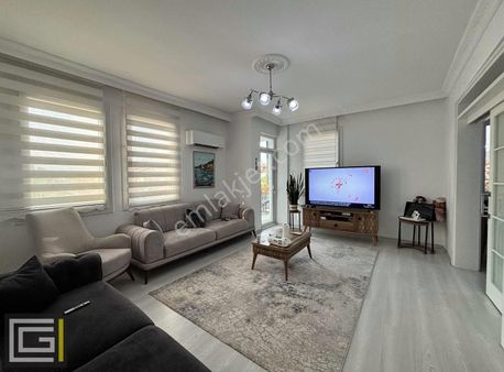 Tuzla Mahallesinde İki Farklı Daire Kullanımında Fırsat Satılık