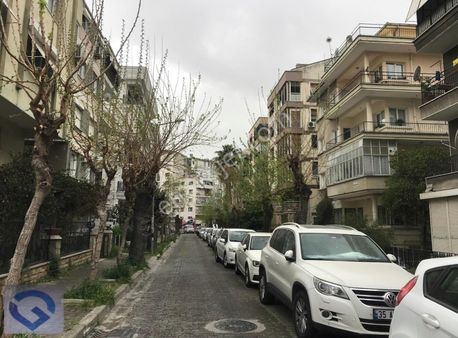 Güvenci'den Karşıyaka İskele Yakını,ptt Sokağında 2+1,88 M²