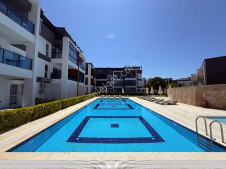 Denize Yürüme Mesafesinde Satılık Kapalı Otoparklı 1+1 Arakat Sıfır Lüx Daire