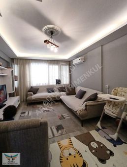 Karşıyaka Çarşı Yakını Bakımlı 2+1