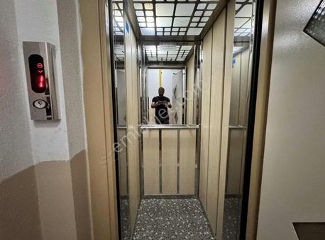 Fevzipaşa Mahalesin De Satılık 2+1 Ara Kat Daire