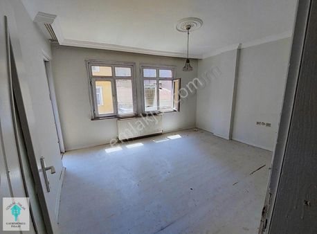 Bağcılar 100.yıl 42 Evler De Satılık 2+1 Daire