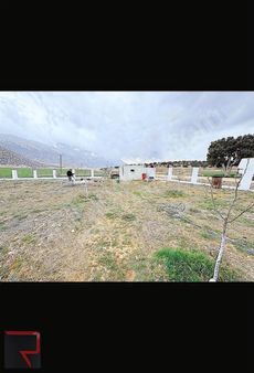 Realtyantalya Gayrimenkul'den Satılık Eşsiz Yazlık Ev Ve Arsası