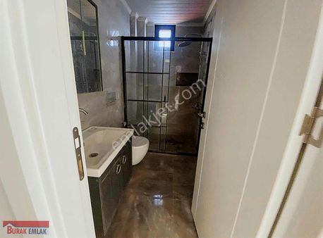 Sarılar Merkezde Geniş Odunluklu Yüksek Giriş 2+1 Daire