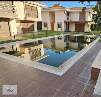 Turyap'tan Çeşme Şifnede Kiralık Villa