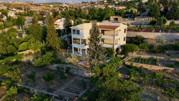 Talas Tablakaya Eşsiz Manzaralı 4.150 M2 Arsa Ve Villası