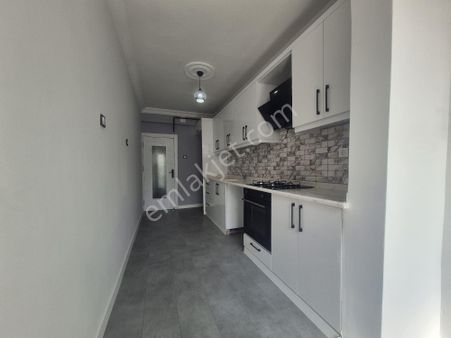 İnan Dondurmaya Yürüme Mesafesinde 3+1 Kapalı Mutfak