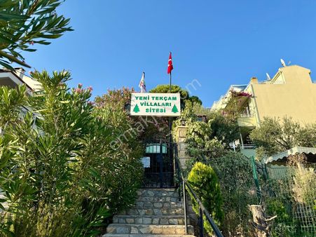 Altınoluk’ta Site İçerisinde Satılık 2+1 Villa