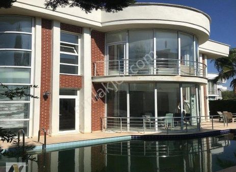 Belek Ocean Sitesinde Havuzlu Denize Yakın 4+1 350 M² Dubleks Villa