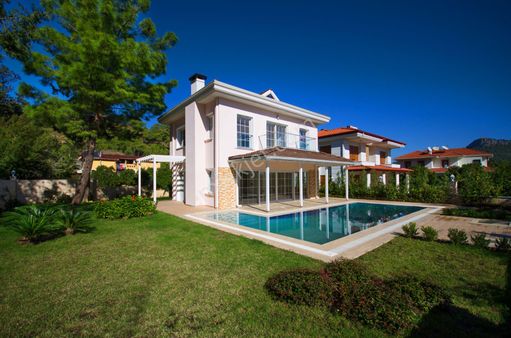 Çamyuva’nın En Nezih Konumunda Satılık Müstakil Villa