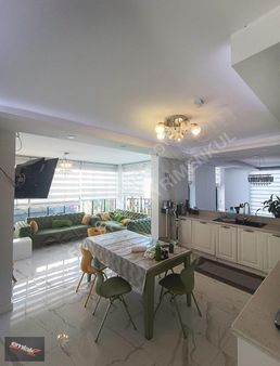 Emlak Z' Den ⫸⫸ Mezitli Kuyulukta Satılık Tripleks Villa