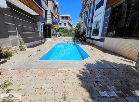 Real Gayrimenkul'den Barbaros'ta Havuzlu Sitede 3+1 Lüks Villa