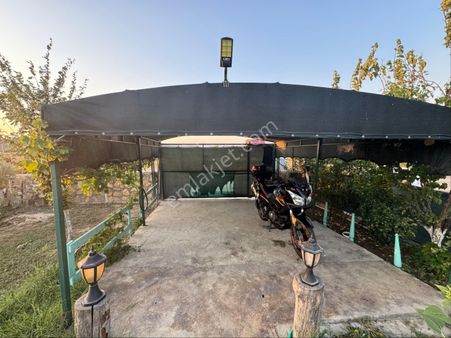 Foça Yolu Üzerinde 550 M2 Arsa Üzerinde Satılık 2+1 Müstakil Ev