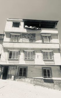 İstiklal De 115m 3 Katlı,3 Er Odalı,doğalgazlı, Yalıtımlı Temiz Ev