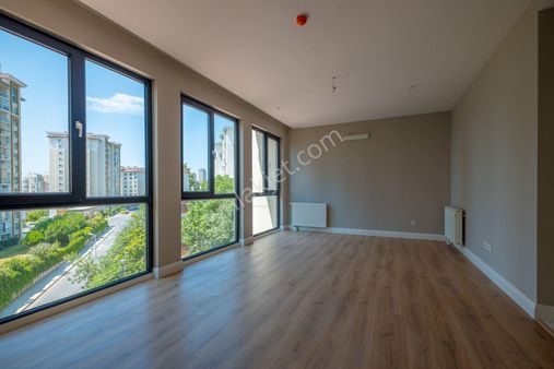 Teknik Yapı İn Deluxıa Bahçeşerhir'de Satılık 2+1 Rezidans