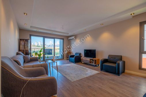 Bahçeşehir 1. Kısımda Satılık Balkonlu Yatay Mimari 3+1 Daire