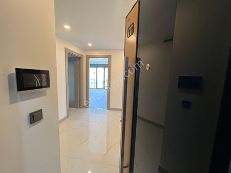 Çengelköy Vera Sitesinde Ferah Önü Açık Kiralık 135 M² 3+1 Daire