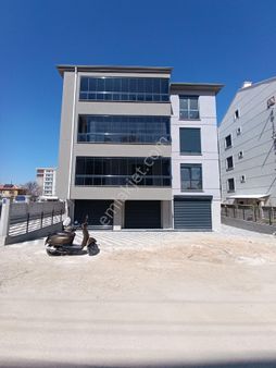 Satılık Süper Konumda 180.metre Kare 4+1.sıfır Garajlı Ultra Lüxs Daire