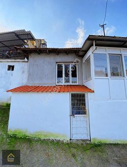 New Gyo' Dan Merkezde 2 Katlı Teraslı Müstakil Satılık Ev