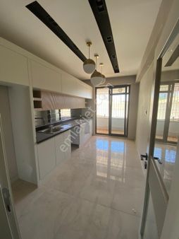 Şahintepe Mahallesinde 2+1 Satılık Lüx Daire