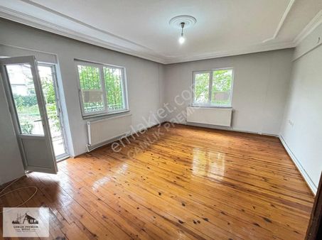 Zeytinköy'de Fırsat Satılık Daire 2+1 Ara Kat Çift Balkonlu