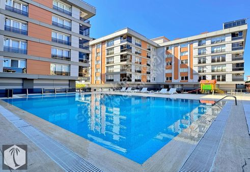 Beylikdüzü Safa Dan Adnan Kahveci De Havuzlu 2+1 Ara Kat