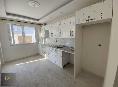 Manisa Yunusemre Muradiye Mah Ana Caddeye Yakın 2+1 Daire