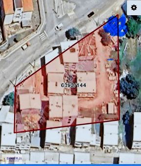 Hamitlerde 12 Metrelik Yola Cehpe 3 Tarafı Yol Olan Satılık Arsa