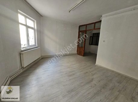 Yıldırım Emlak'tan Kurtulusta 2+1 Yapılı Daire