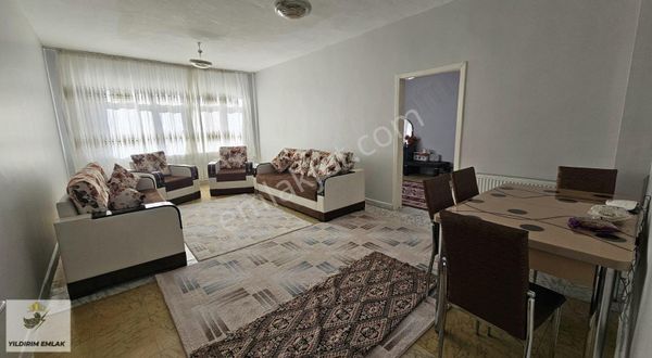 Yıldırım Emlak'tan Yatırımlık Cumhuriyette 3+1 Dogalgazlı Daire