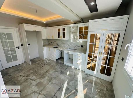 Azad-adnan Menderes Te Satılık 3+1 140 M² Kapalı Mutfak Daire