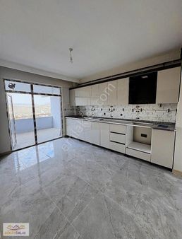 Ars Gayrimenkul Fırsat !....... Ara Kat !...sıfır 4+0 Daire